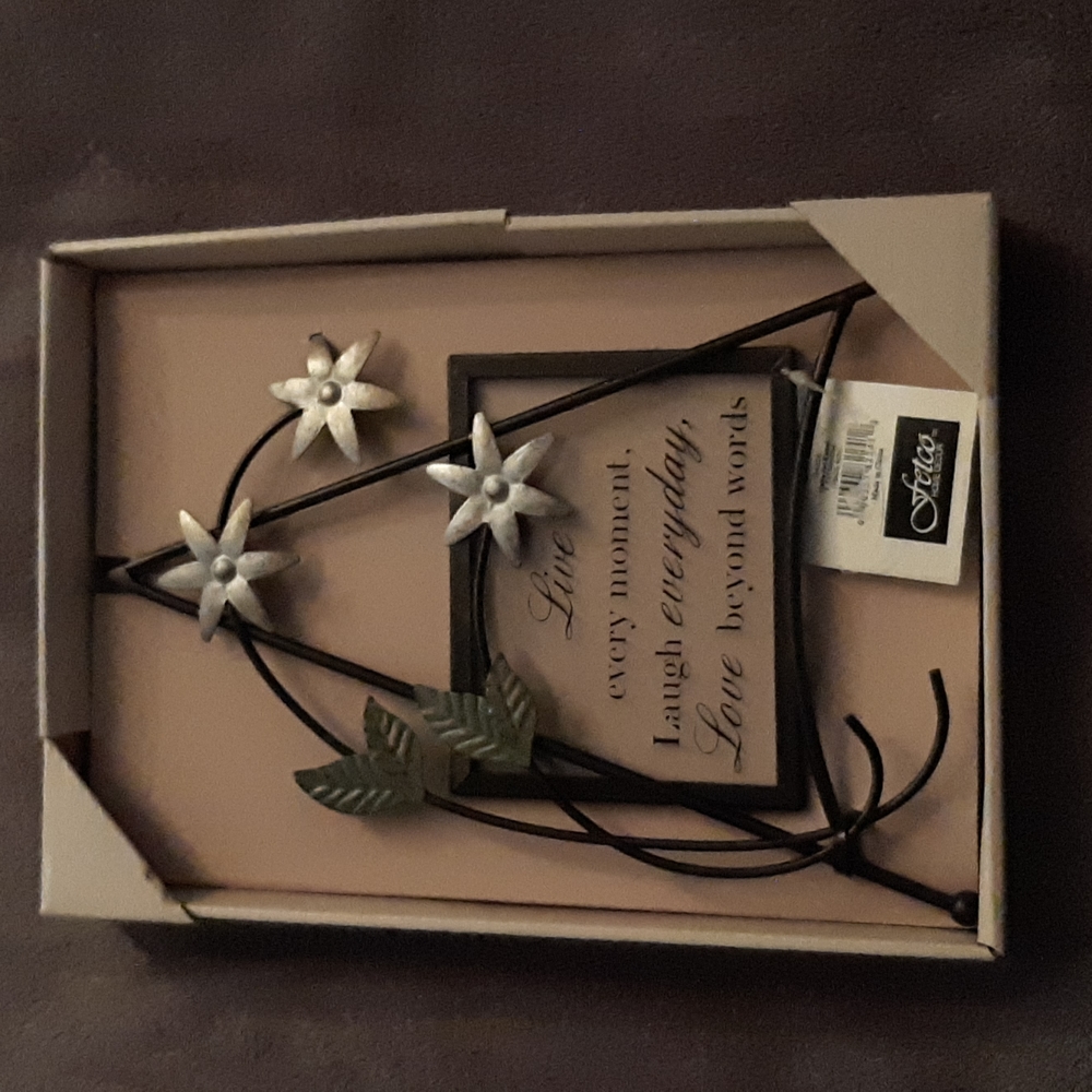 Wall plaque decor, Fetco inspiration frame,